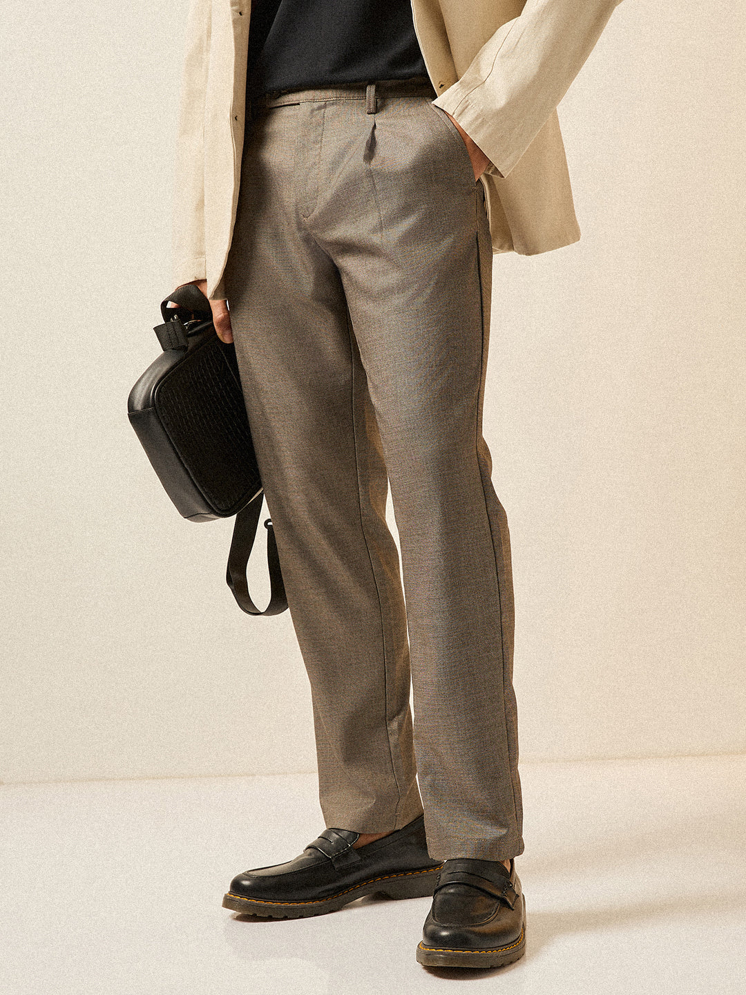 LEON - Image 2