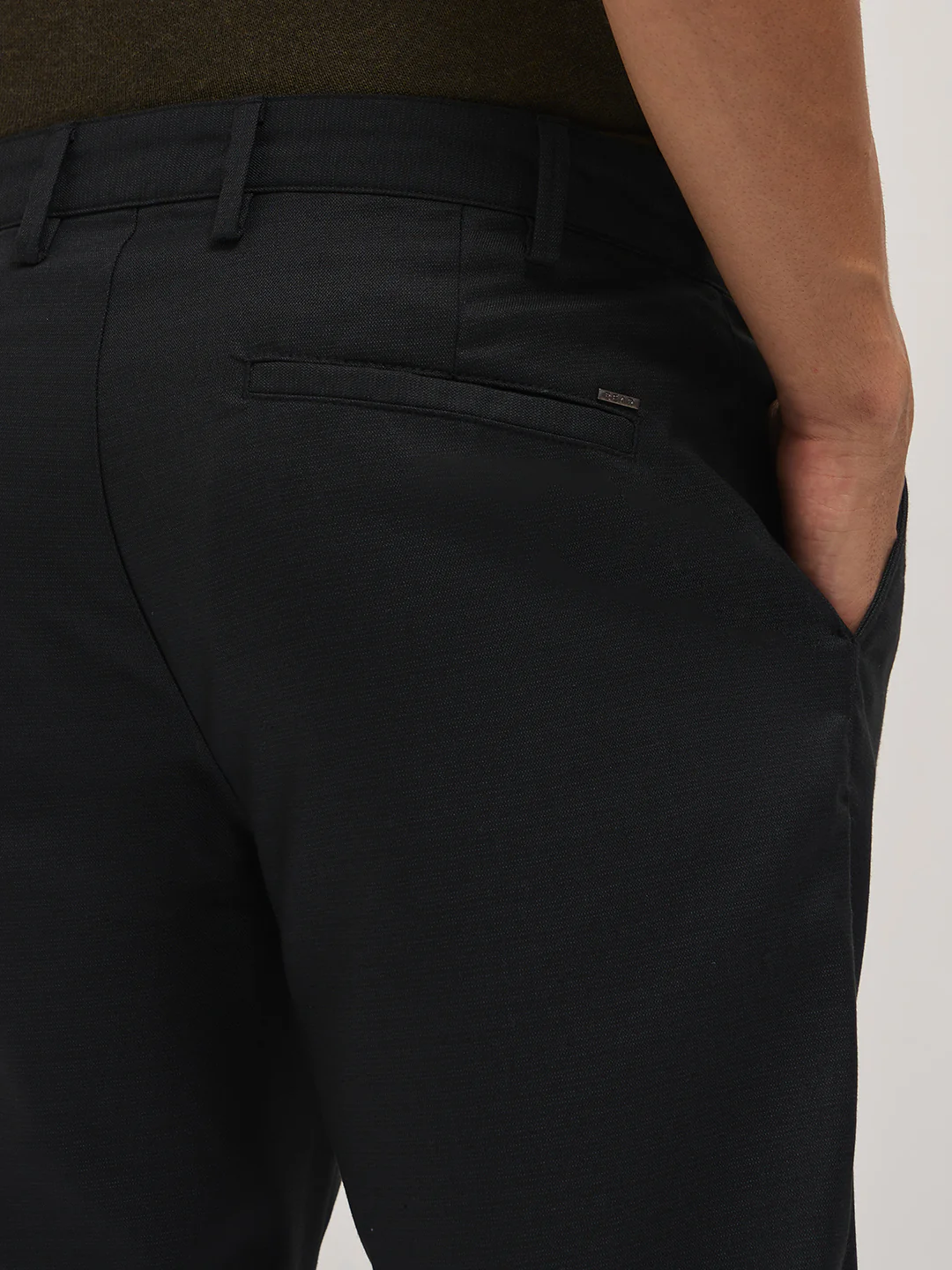 LEVI - Image 6