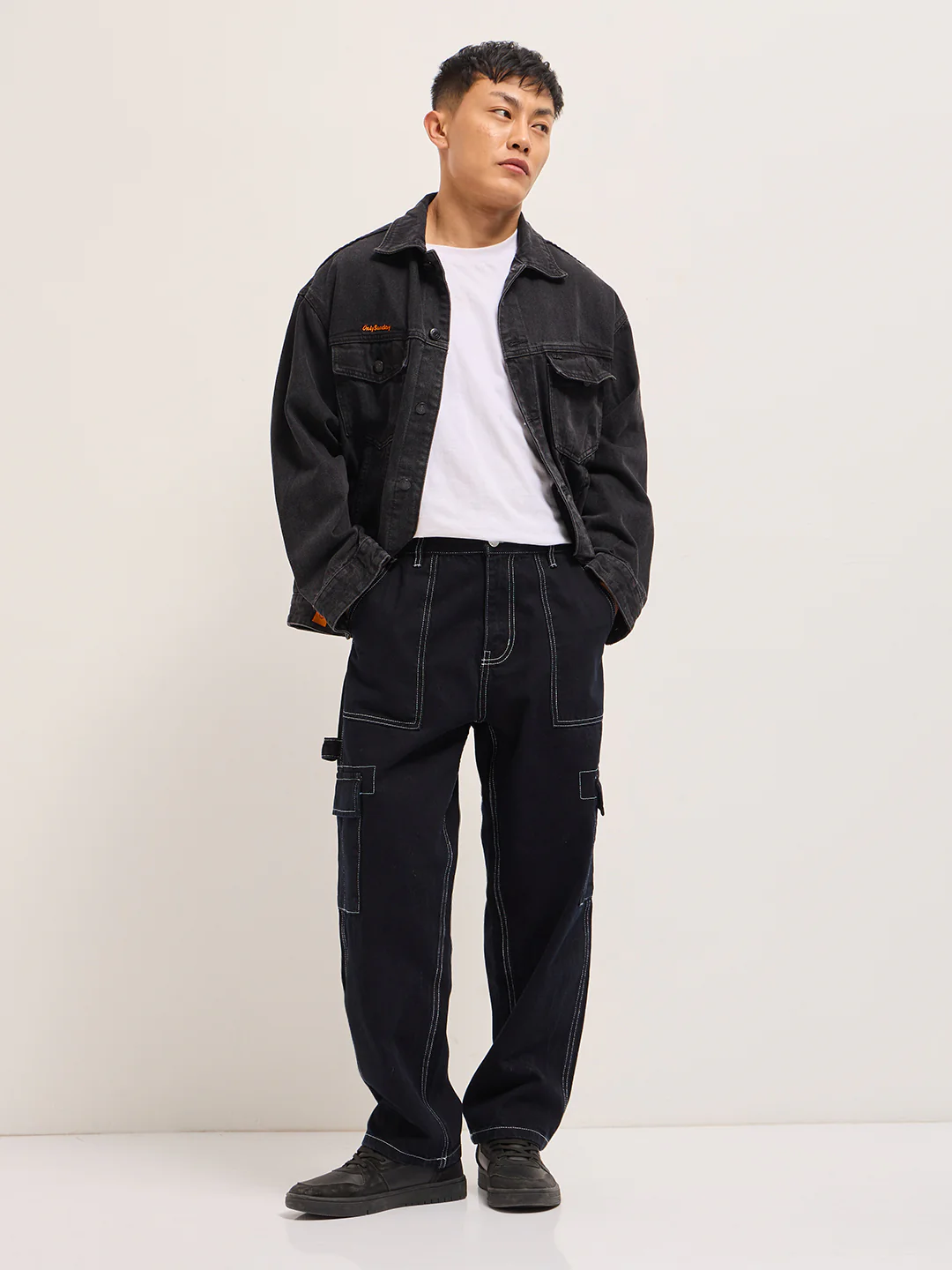 LEVI - Image 4